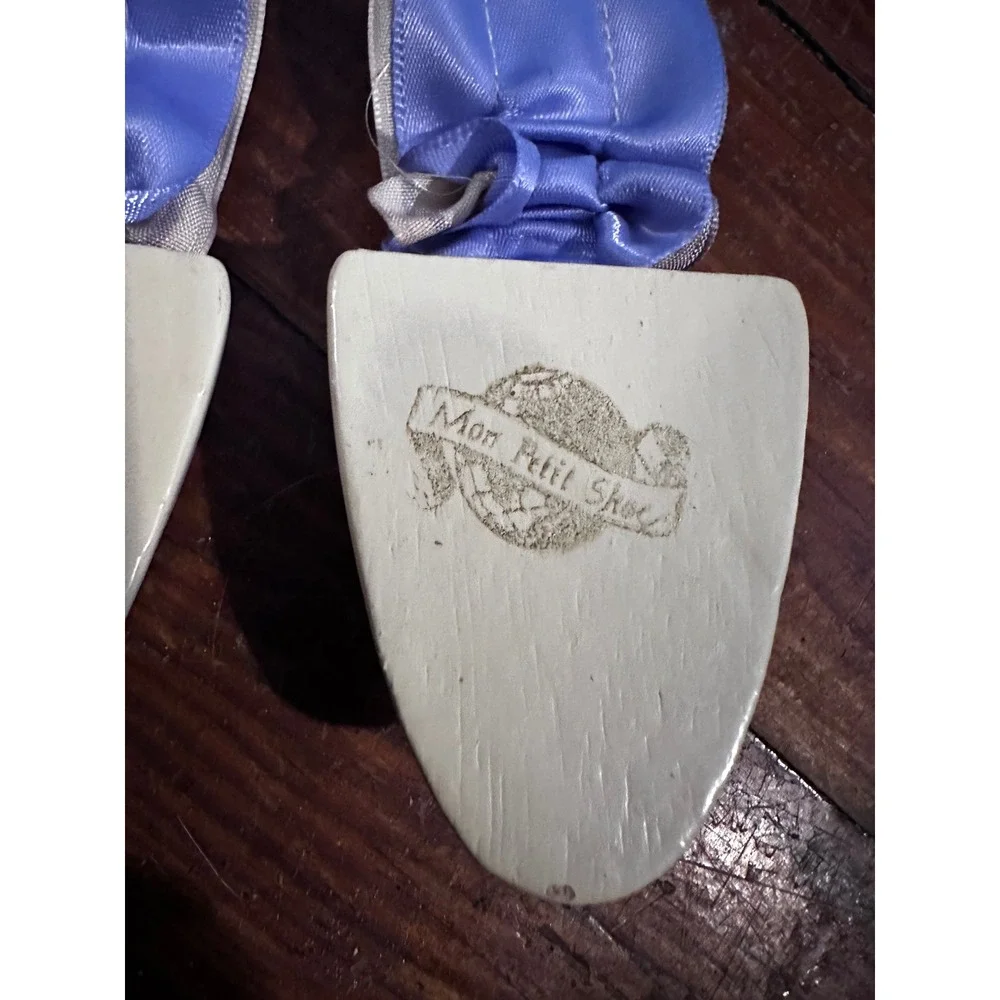 Mon Petit Shoe Vintage Style Wooden Shoe Trees Blue Satin Ruffle Ribbon Pair